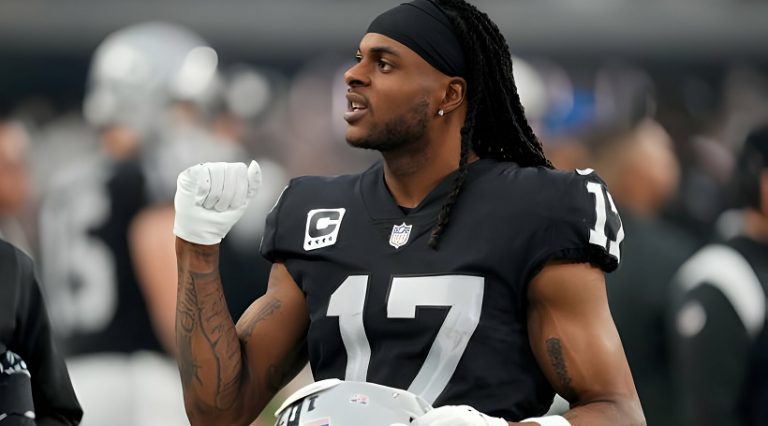 Davante Adams Parents, Age, Height, Family, Wife, Net Worth - As Mom