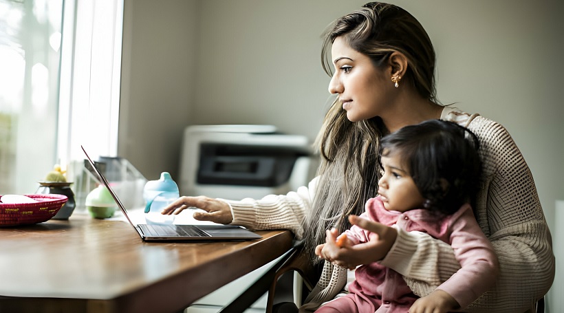 Read more about the article Pros And Cons Of Being A Working Mother?