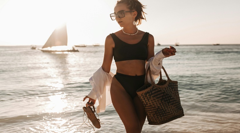 You are currently viewing 10 Best Beach Bags for Moms In 2024, As Per Expert