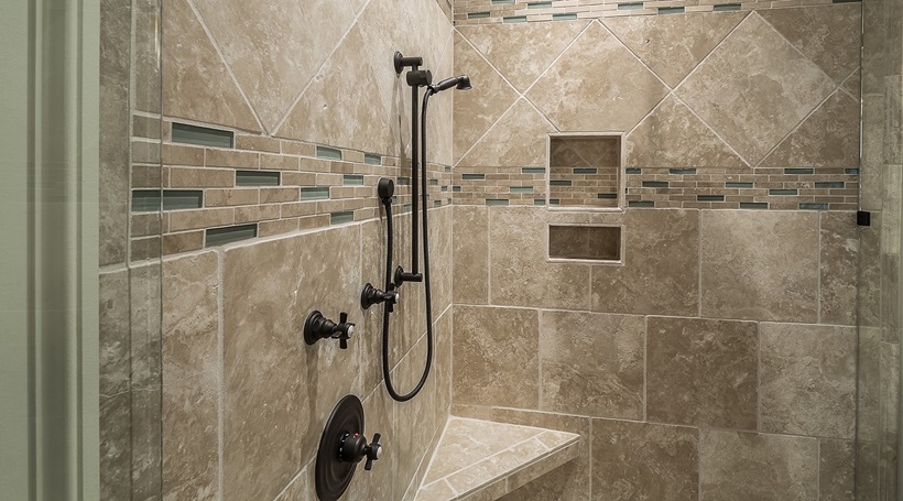 You are currently viewing Tips for Selecting the Right Shower Enclosure to Enhance Your Bathroom Space