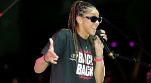 Read more about the article Candace Parker Parents, Age, Height, Husband, Daughter, Net Worth