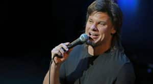 Read more about the article Theo Von Parents, Age, Height, Girlfriend, Ethnicity, Net Worth, Instagram