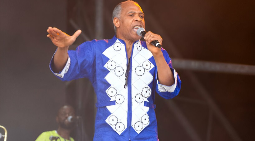 Read more about the article Femi Kuti Parents, Age, Wife, Children, Siblings, Net Worth, Songs