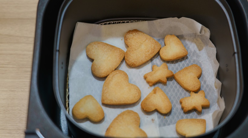 You are currently viewing Can You Cook Biscuits In An Air Fryer? Discover the Secret!