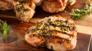 Read more about the article How To Cook Pork Loin Chops Stuffed With Bacon Cheddar: Easy Recipe