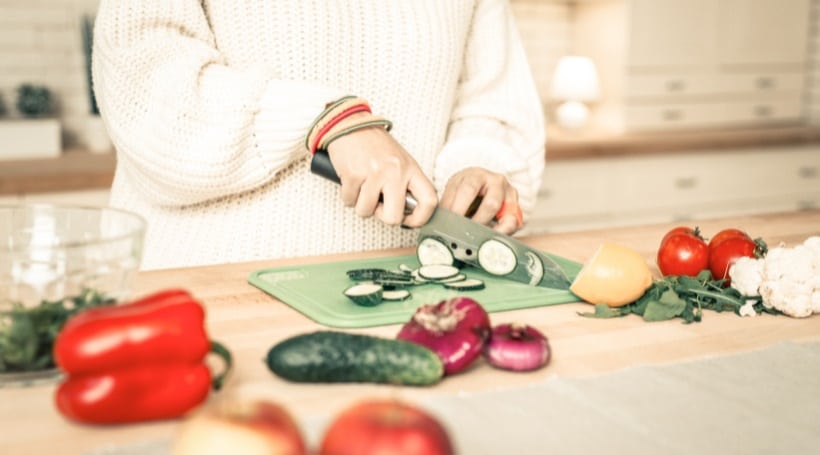 You are currently viewing Mastering Basic Knife Skills: A Beginner’S Guide for Moms