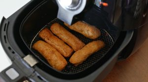 Read more about the article What Temperature Do You Cook Biscuits In An Air Fryer? Perfect Crispy Guide