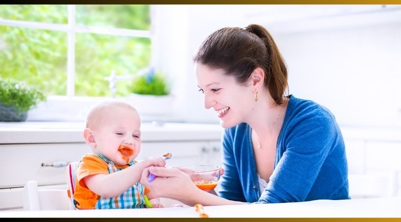 You are currently viewing How to Help Your Baby Transition to Solid Foods
